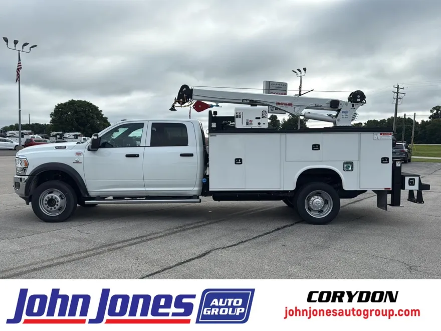 2024 Ram 5500 Tradesman photo 1