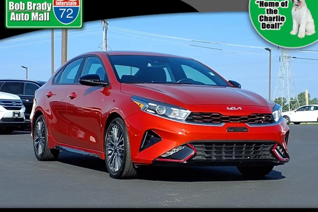2023 Kia Forte GT-Line photo 1