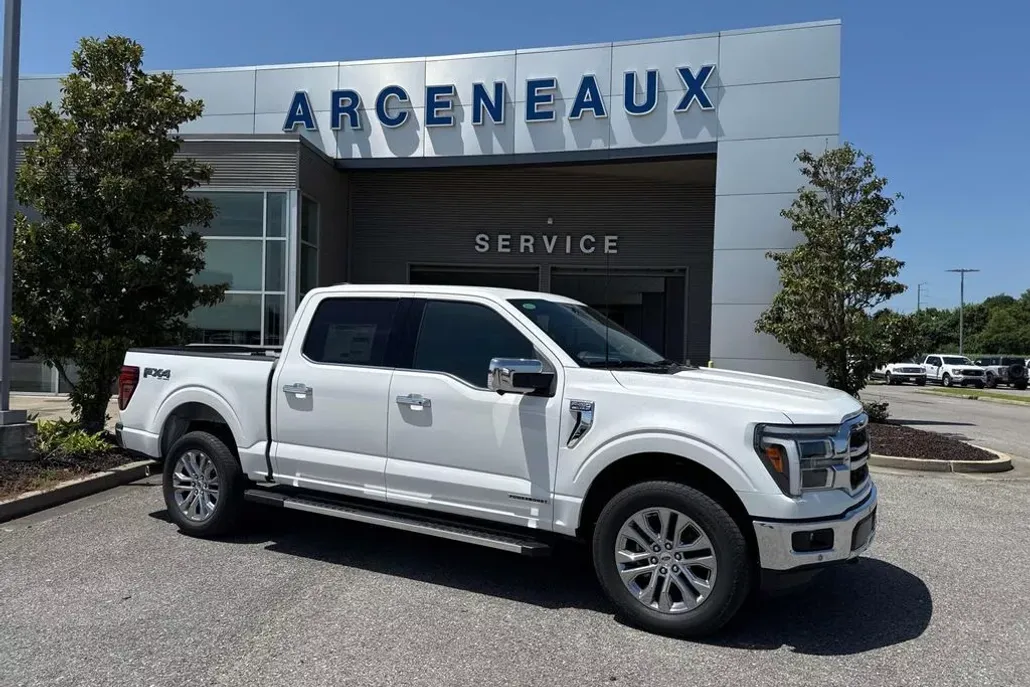 2025 Ford F-150 Lariat photo 1