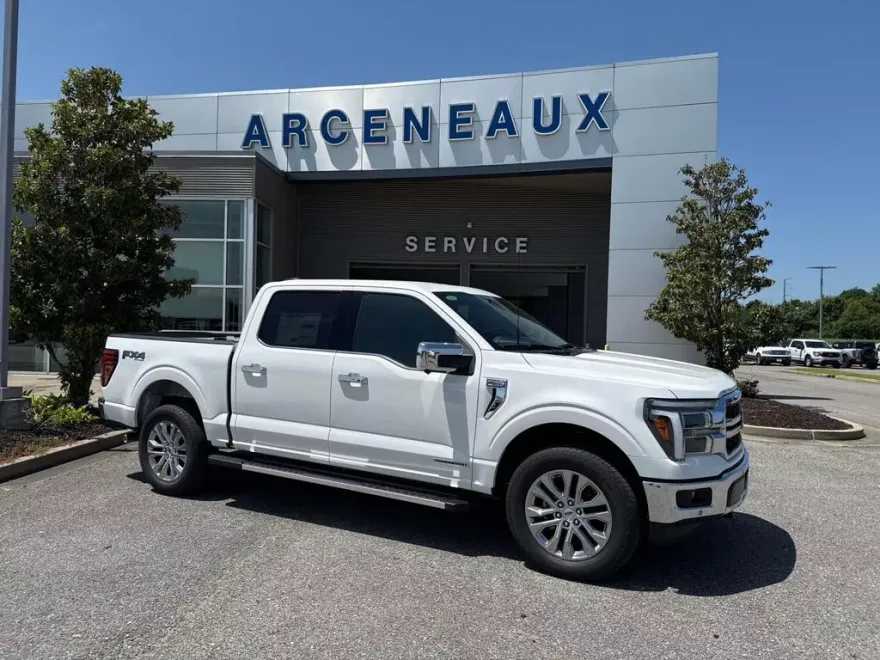 2025 Ford F-150 Lariat photo 1