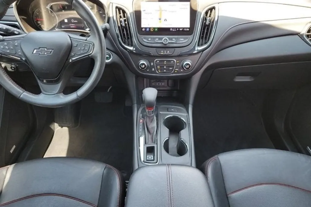 2022 Chevrolet Equinox RS photo 1