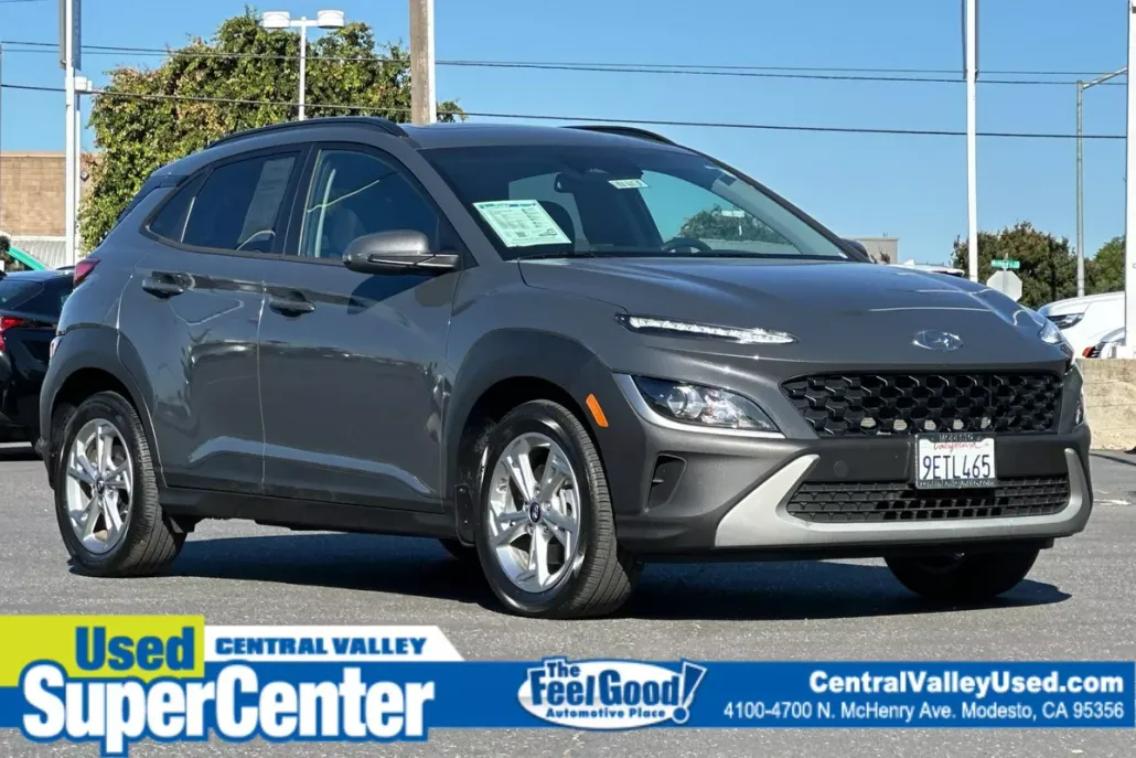 2023 Hyundai Kona SEL photo 1