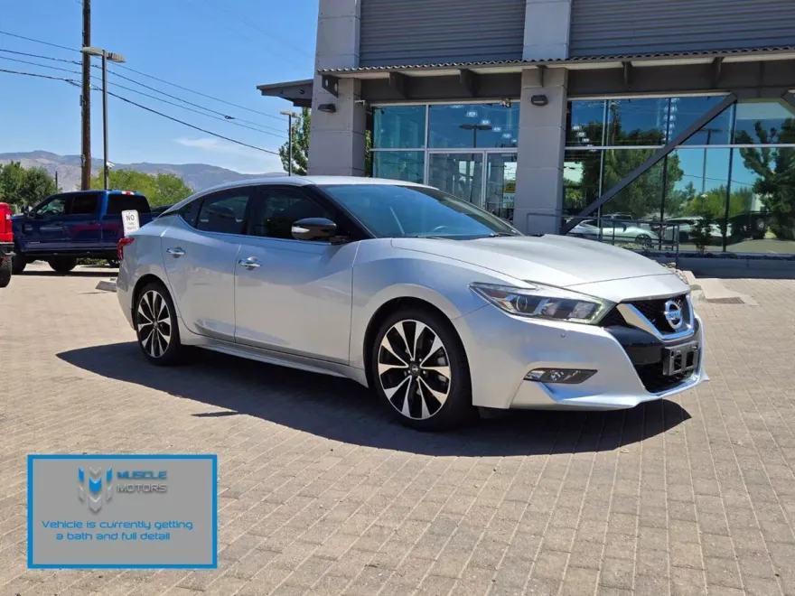 2018 Nissan Maxima SR photo 1