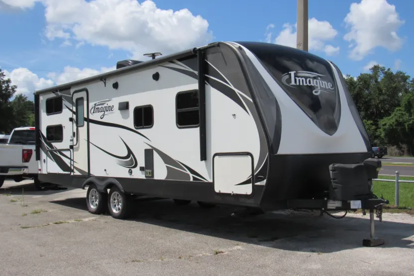 2018 Grand Design Recreational Imagine Narrow Body photo 1