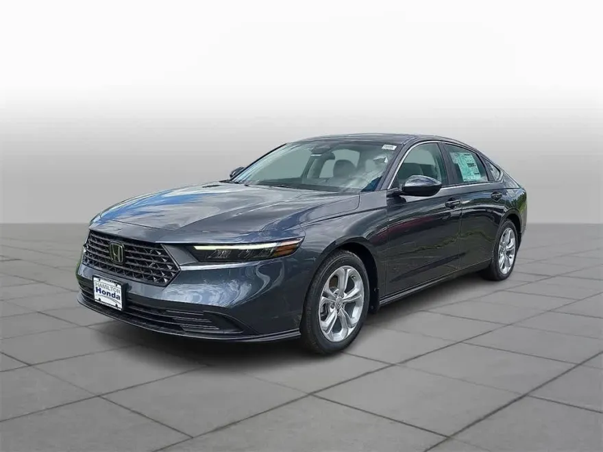 2025 Honda Accord LX photo 1