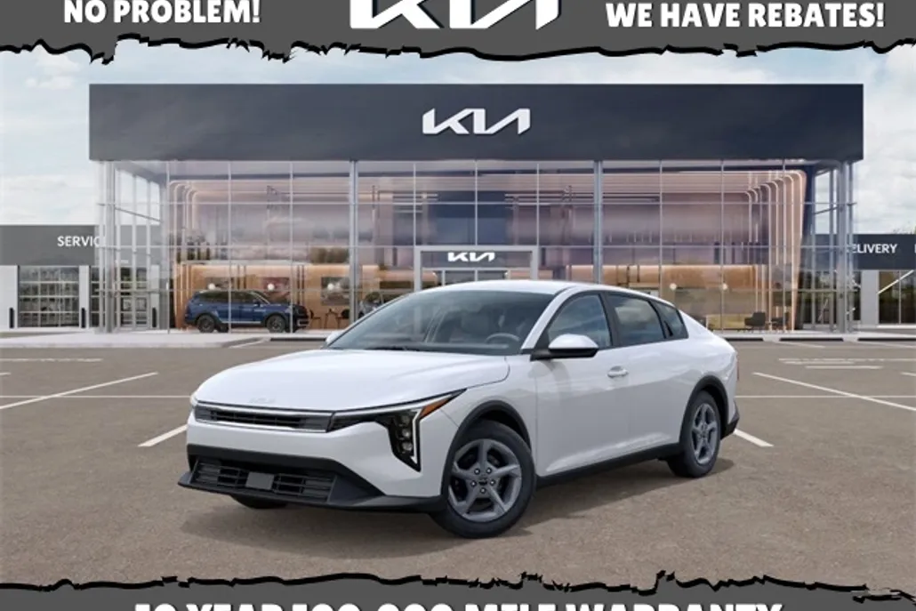 2025 Kia K4 LXS photo 1