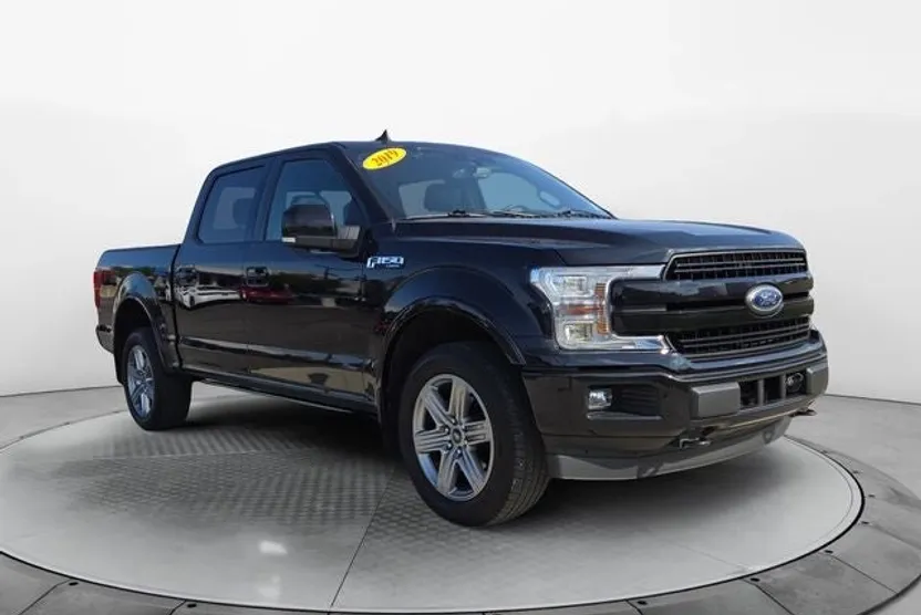2019 Ford F-150 Lariat photo 1