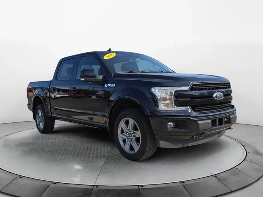 2019 Ford F-150 Lariat photo 1
