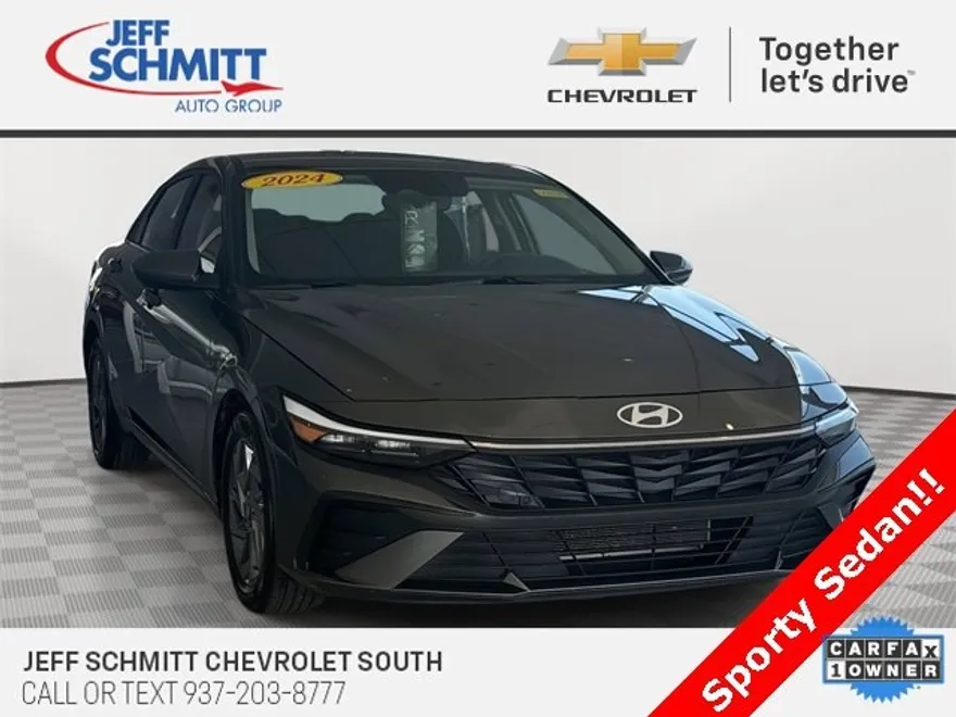 2024 Hyundai Elantra SEL photo 1