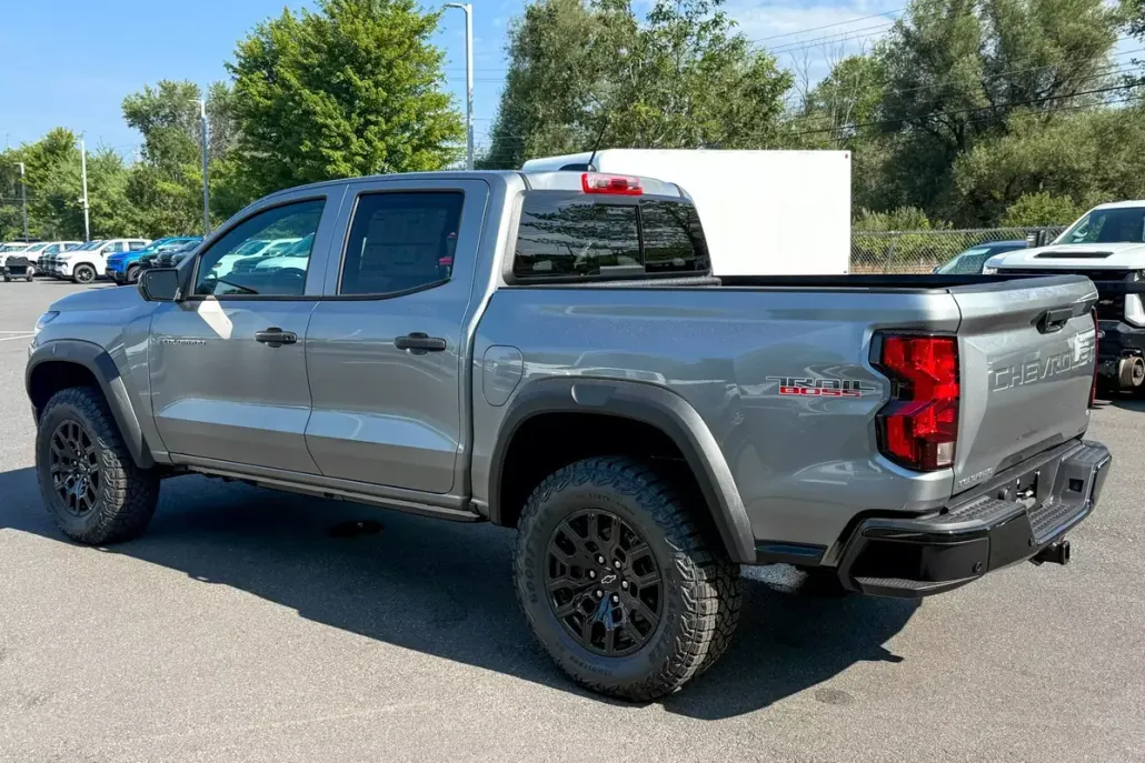 2025 Chevrolet Colorado Trail Boss photo 1