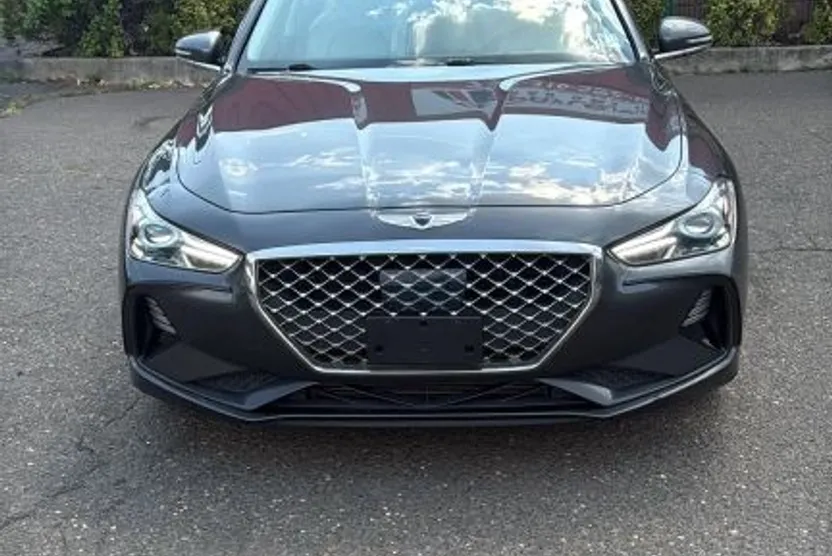 2021 Genesis G70 2.0T photo 1