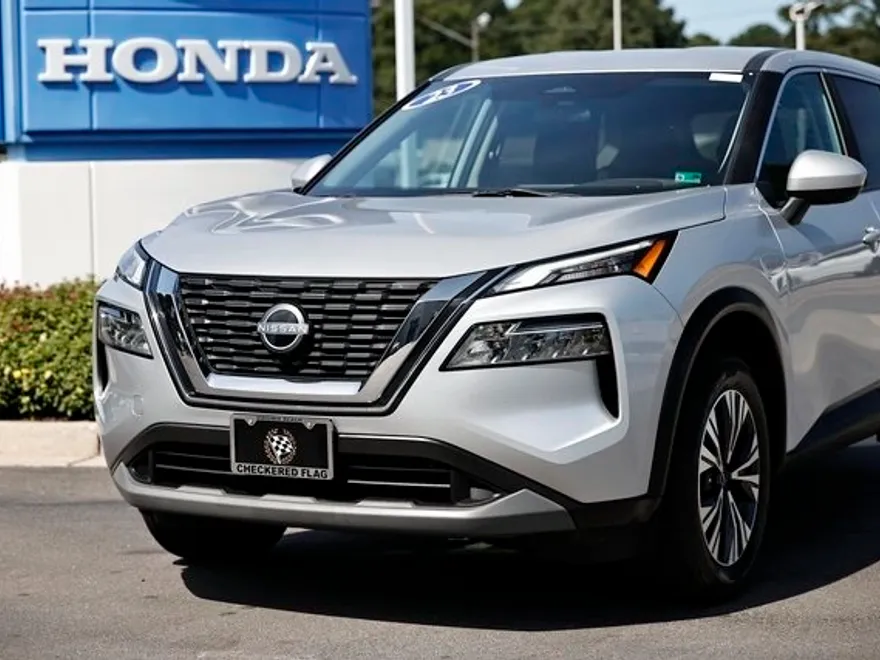 2023 Nissan Rogue SV photo 1