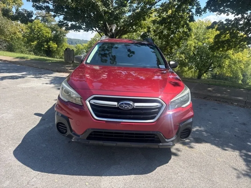 2019 Subaru Outback 2.5i photo 1