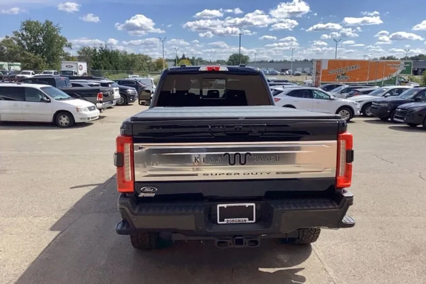 2024 Ford F-350 King Ranch photo 1