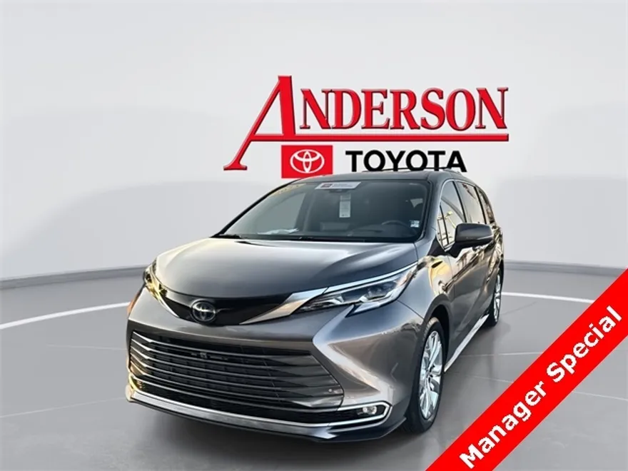 2023 Toyota Sienna Platinum photo 1