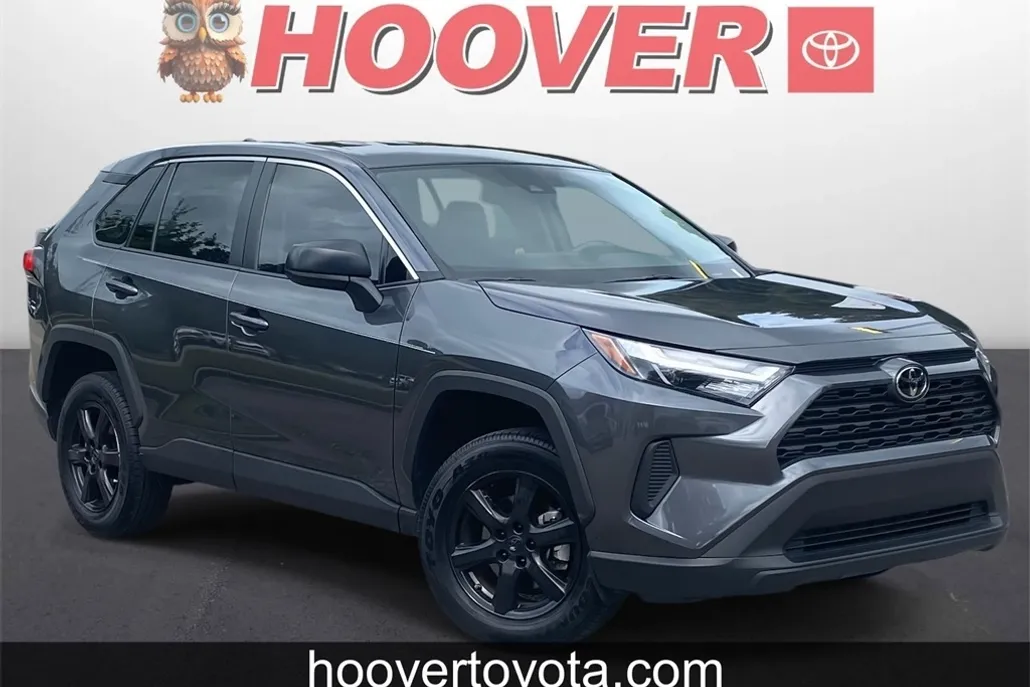 2023 Toyota RAV4 LE photo 1