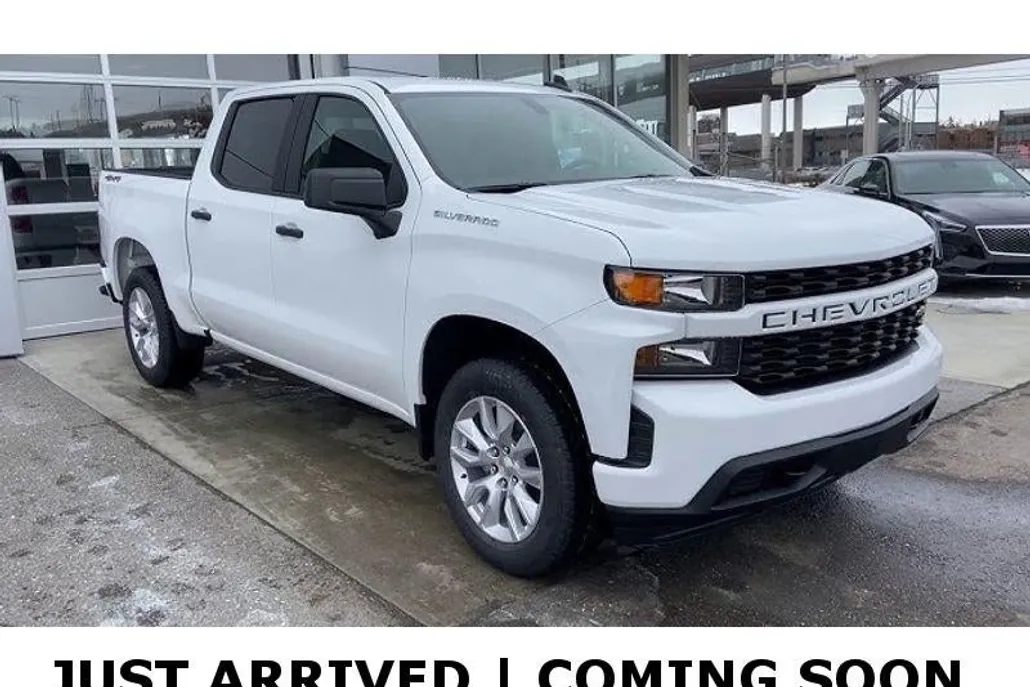 2024 Chevrolet Silverado Custom photo 1