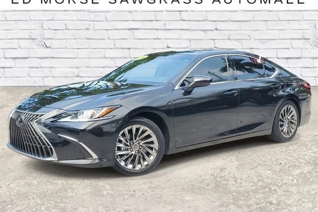 2024 Lexus ES 350 Luxury photo 1