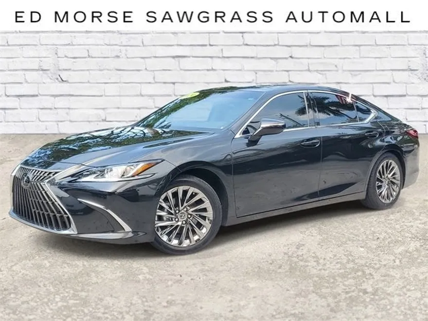 2024 Lexus ES 350 Luxury photo 1