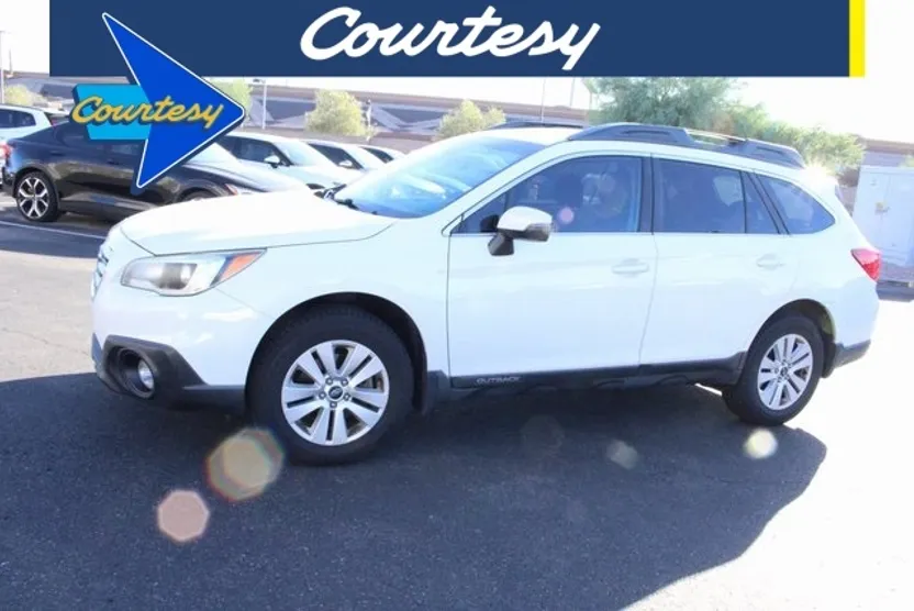 2017 Subaru Outback 2.5i Premium photo 1