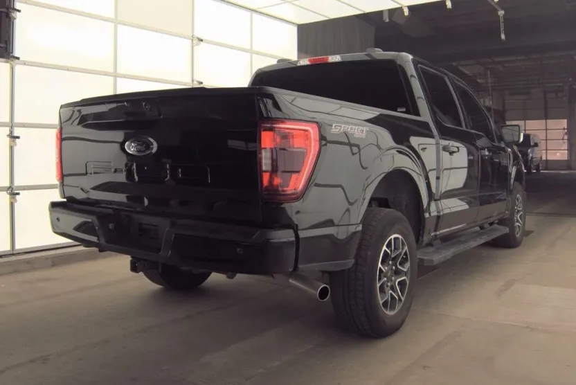 2023 Ford F-150 XLT photo 1