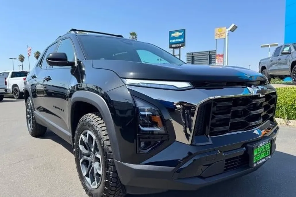 2026 Chevrolet Equinox ACTIV photo 1