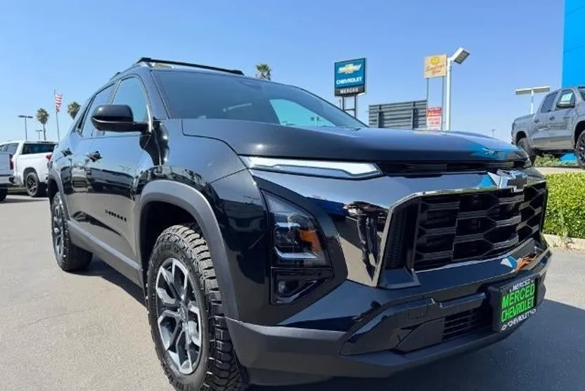 2026 Chevrolet Equinox ACTIV photo 1