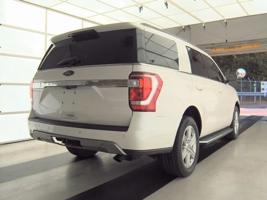 2019 Ford Expedition XLT photo 1