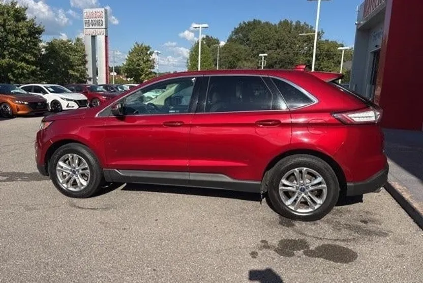 2015 Ford Edge SEL photo 1
