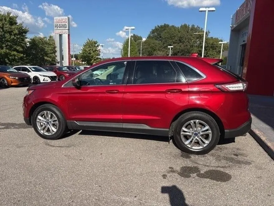 2015 Ford Edge SEL photo 1