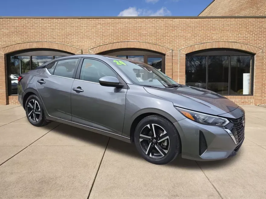 2024 Nissan Sentra SV photo 1