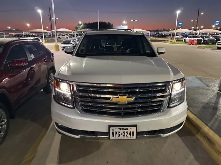 2017 Chevrolet Tahoe LT photo 1