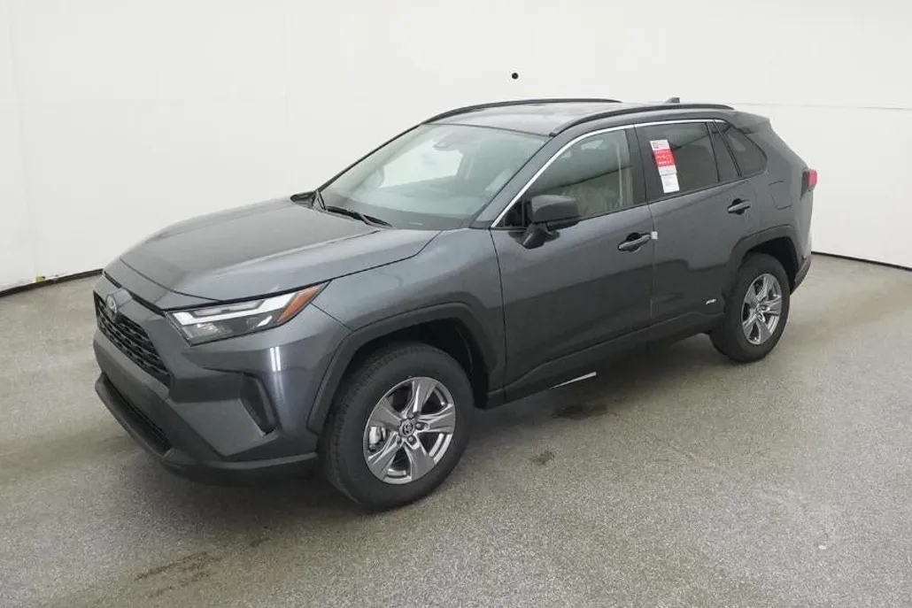 2025 Toyota RAV4 Hybrid LE photo 1