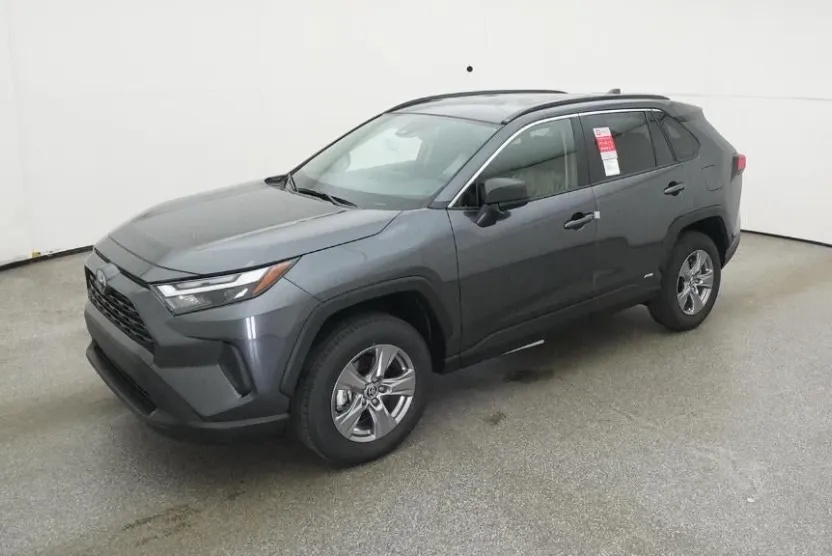 2025 Toyota RAV4 Hybrid LE photo 1