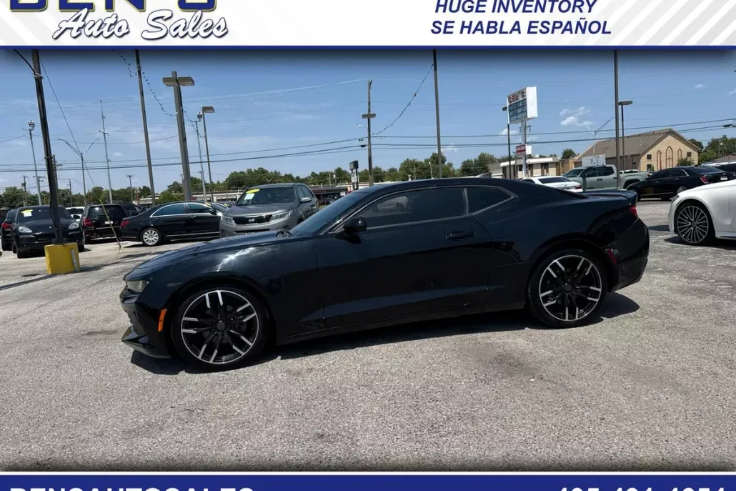 2016 Chevrolet Camaro 1LT Coupe photo 1