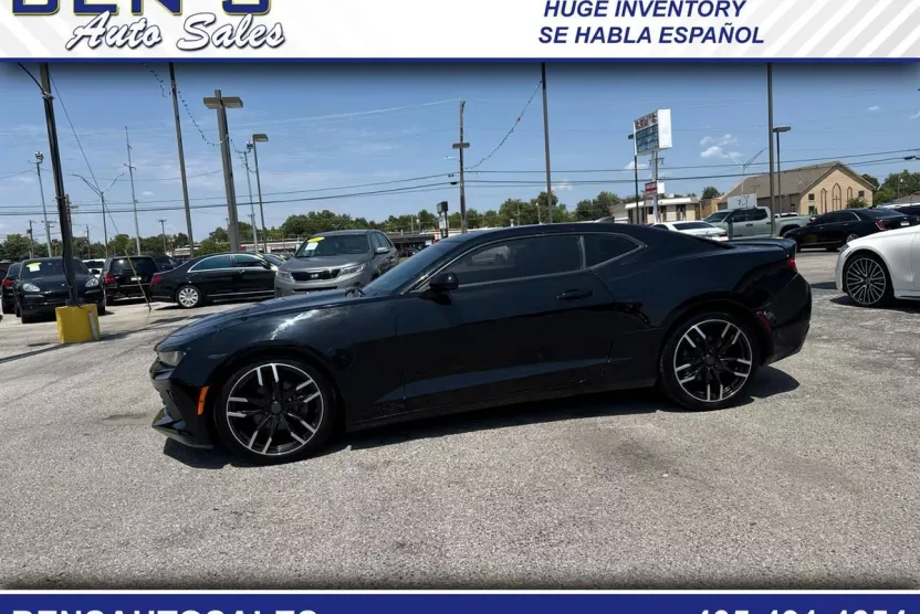2016 Chevrolet Camaro 1LT Coupe photo 1