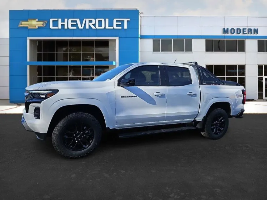 2025 Chevrolet Colorado Z71 photo 1