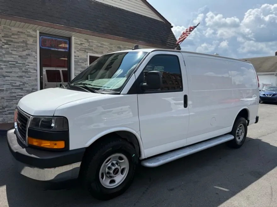 2023 Gmc Savana 2500 Cargo photo 1
