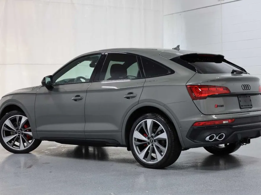 2024 Audi SQ5 Prestige photo 2