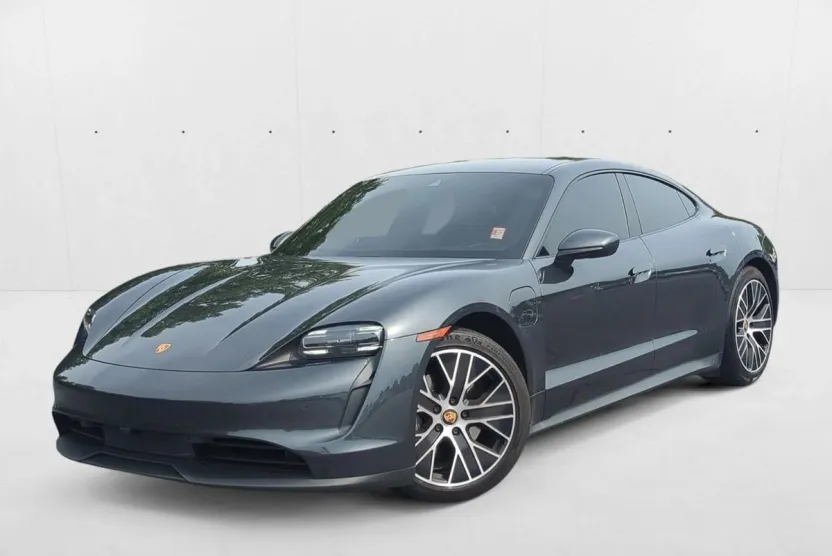 2021 Porsche Taycan photo 1