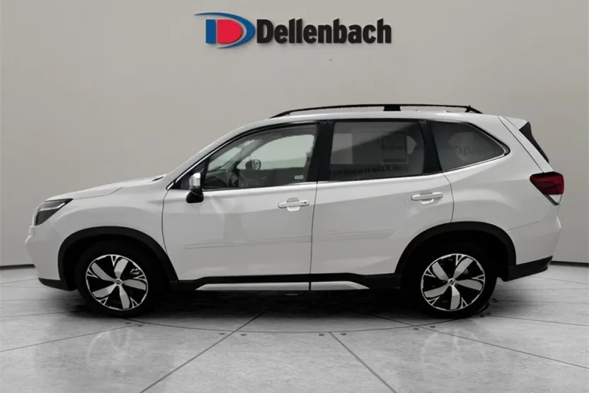 2020 Subaru Forester Touring photo 1