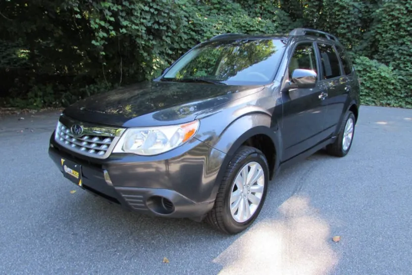 2012 Subaru Forester 2.5X Premium photo 1
