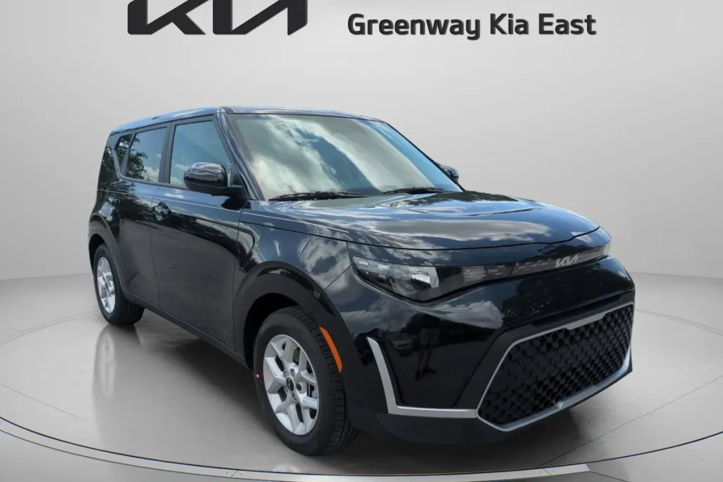 2025 Kia Soul LX photo 1