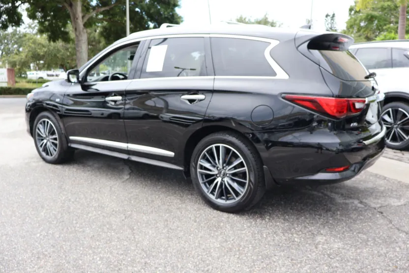 2020 Infiniti QX60 Luxe photo 1