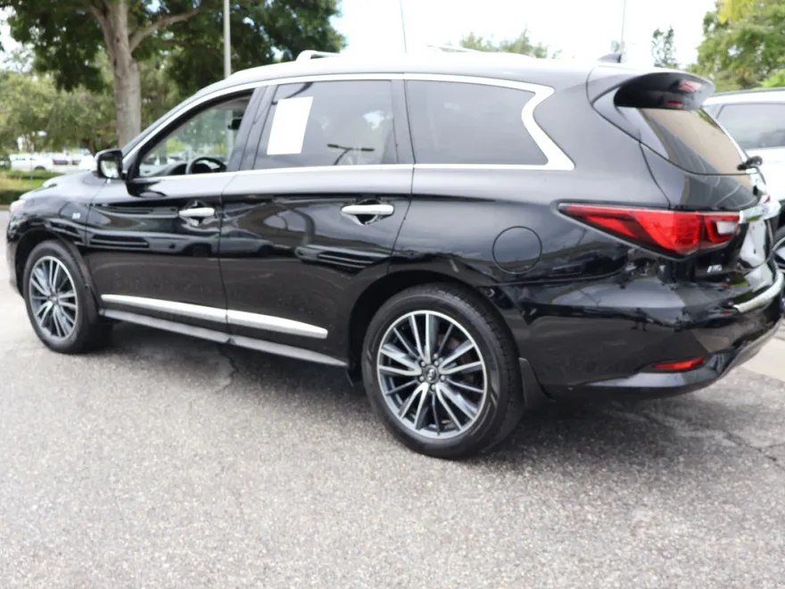 2020 Infiniti QX60 Luxe photo 1
