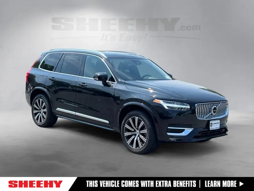 2023 Volvo XC90 B5 Plus photo 1