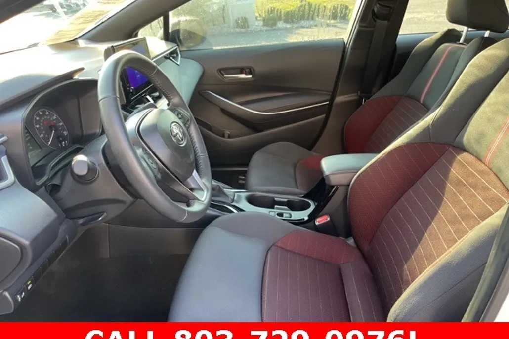 2024 Toyota Corolla SE photo 1