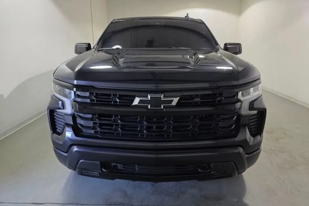 2022 Chevrolet Silverado 1500 RST photo 1