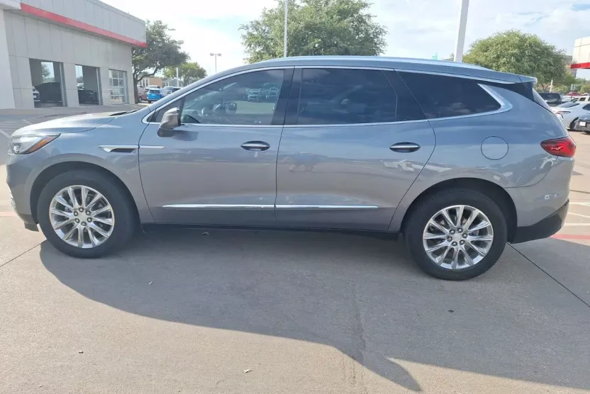 2021 Buick Enclave Essence photo 1