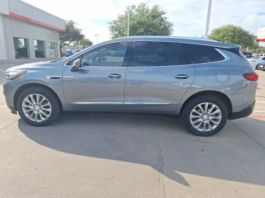 2021 Buick Enclave Essence photo 1